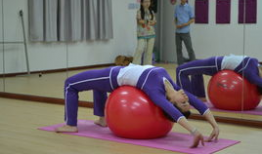 麻豆瑜伽,打造时尚健康生活新风尚