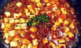 家常炒麻豆腐,家常美味，简单易学的传统小吃